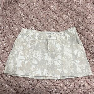 Hollister Cream and White Mini Skirt
